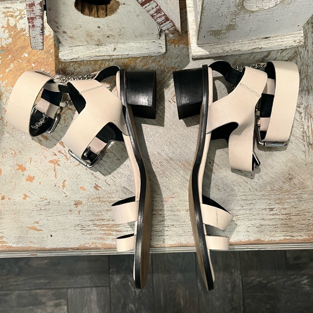 Top Shop Elegant Cream Sandals with Buckle Detail - Picture 3 of 6